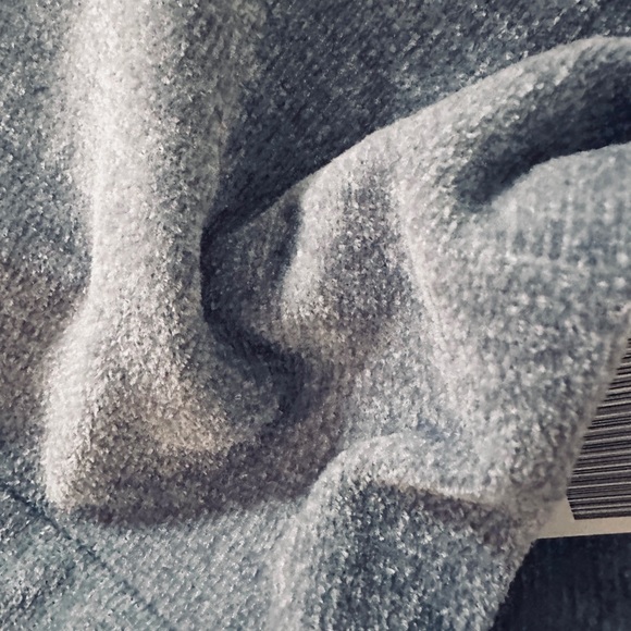 WYNNELAYERS Tank Bluey Grey Soft Poly Chenille Scoop Neck Layering NWT Sz L - Picture 6 of 9